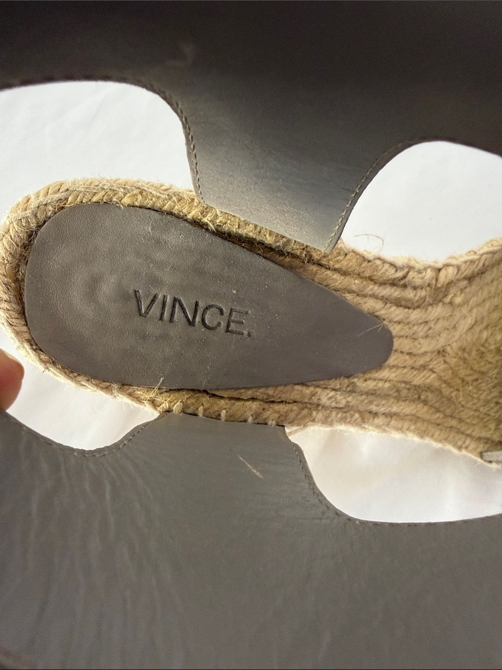 Vince SZ 8 Wedge Espadrille Women’s Sandals in Taupe Gray w/ ankle Velcro cuff - Picture 3 of 7